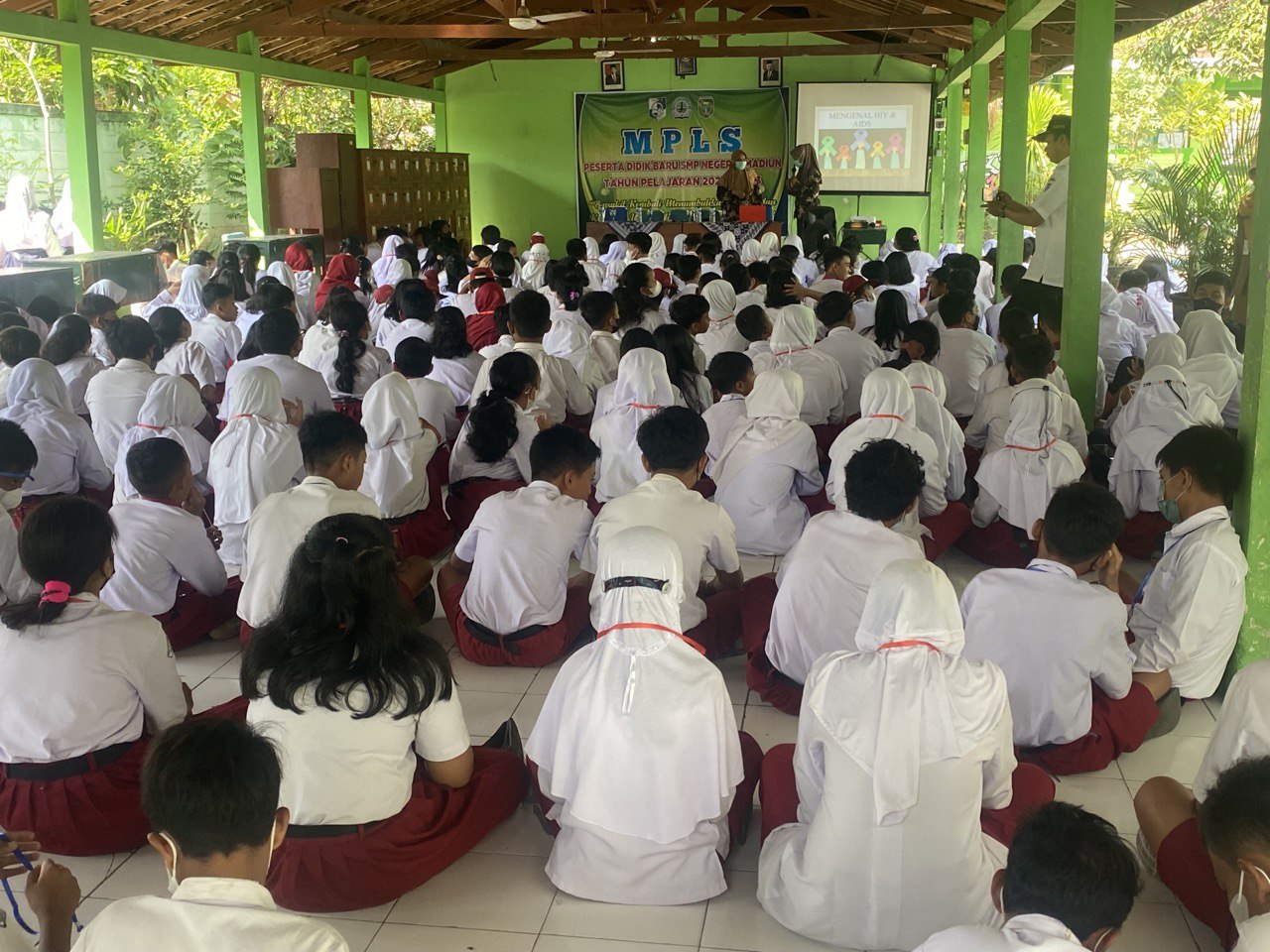 Penyuluhan Kesehatan di SMP 7 Kota Madiun