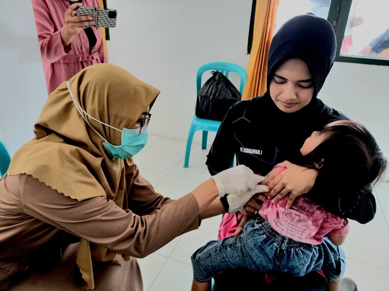 Bulan Imunisasi Anak Nasional Kelurahan Nambangan Lor